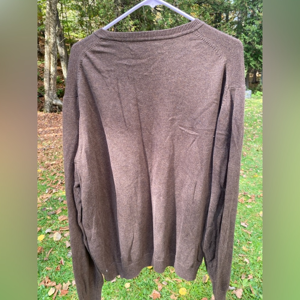 Perry Ellis V-Neck Brown Ombre Sweater - Picture 4 of 4